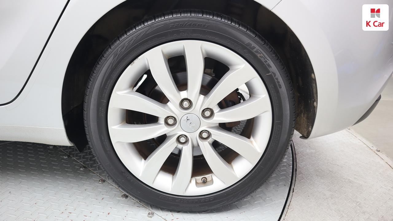 KIA All New Carens 2.0 LPI