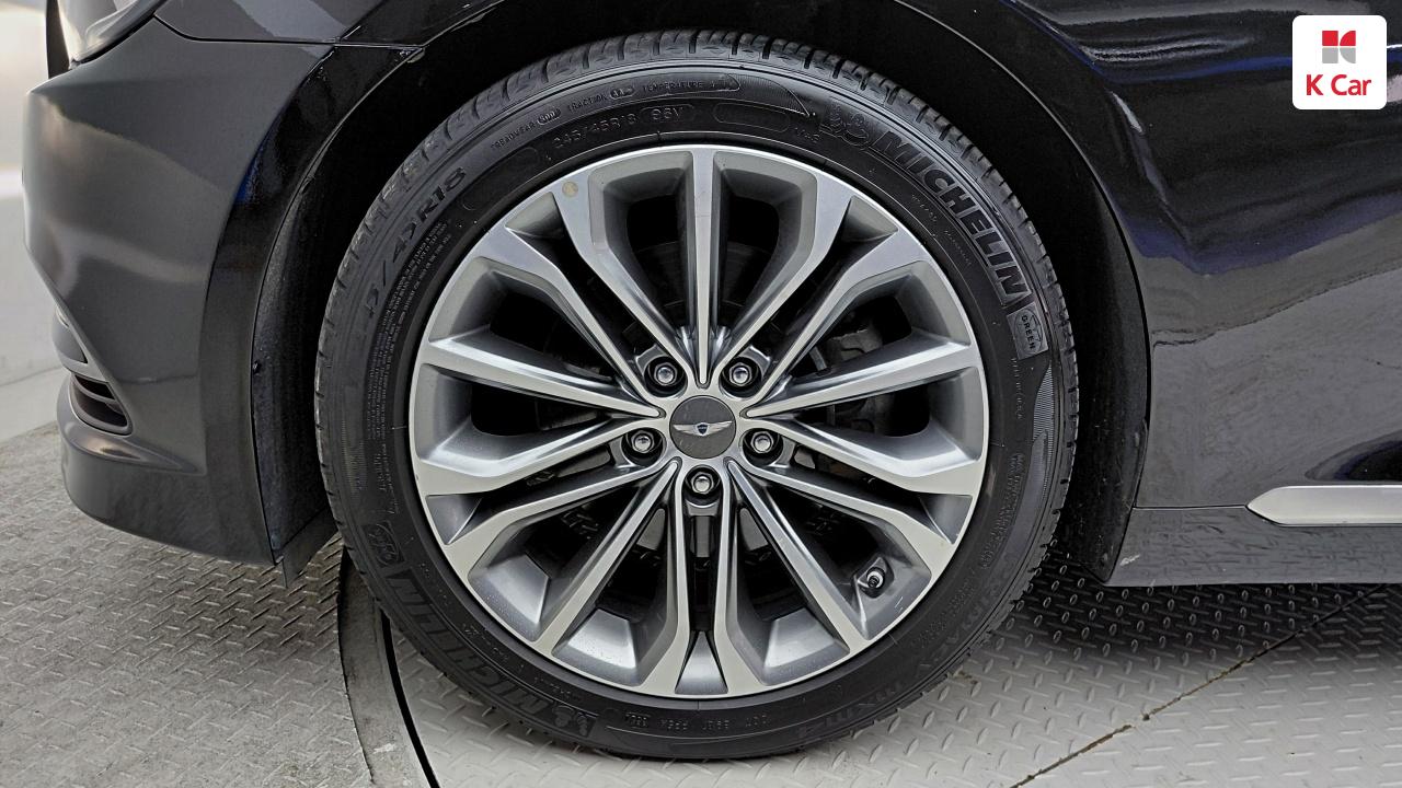 HYUNDAI Genesis DH G330