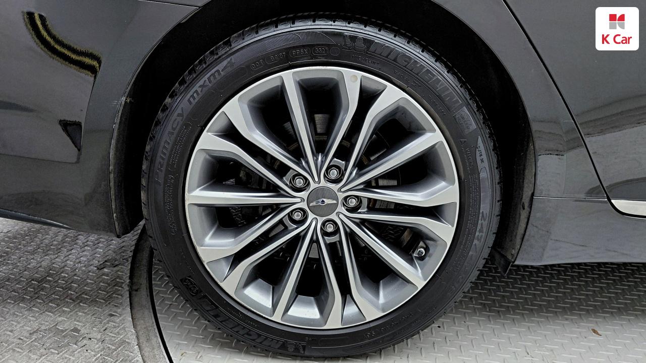 HYUNDAI Genesis DH G330