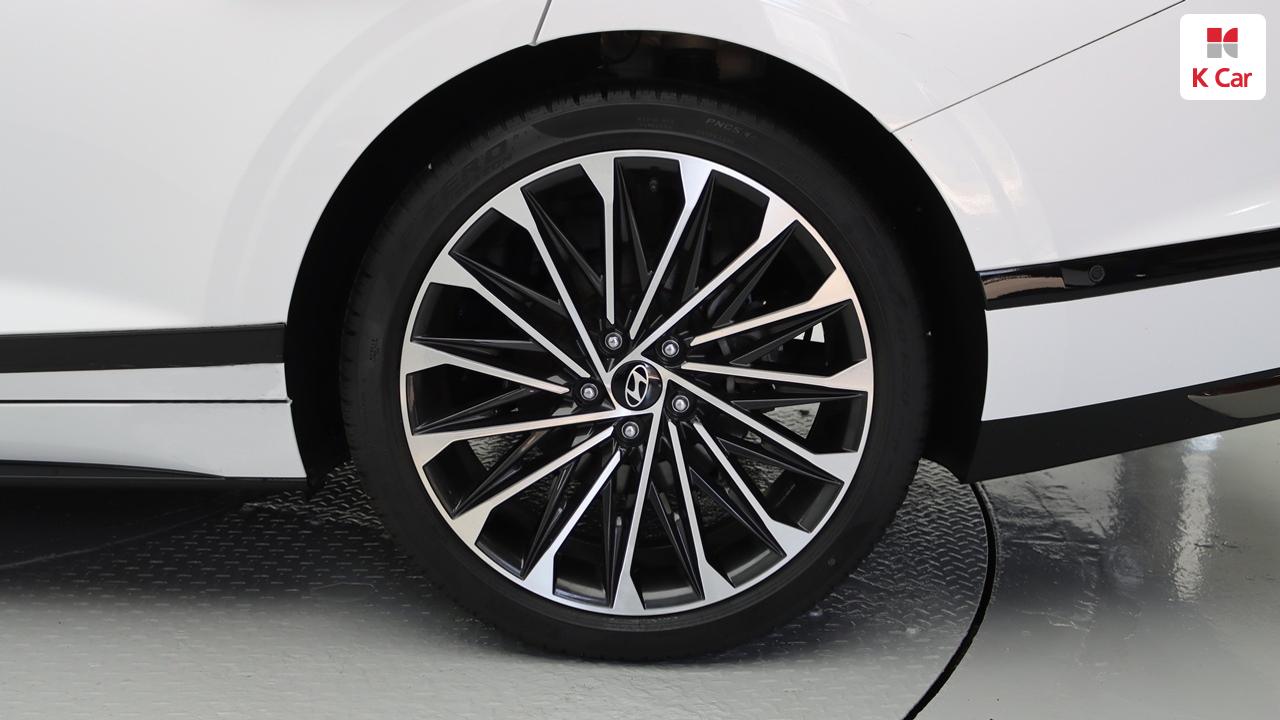 HYUNDAI The All New Grandeur Hybrid 1.6 Hybrid