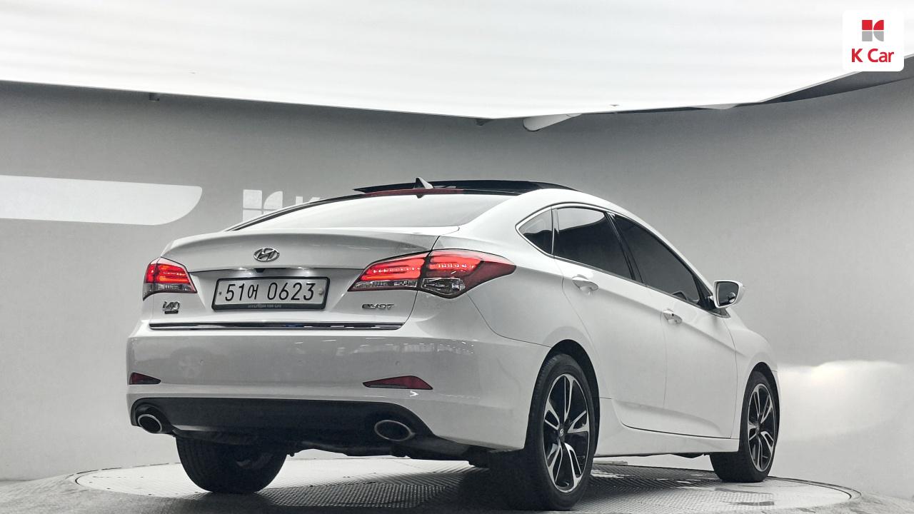 HYUNDAI The New I40 Saloon 1.7 VGT