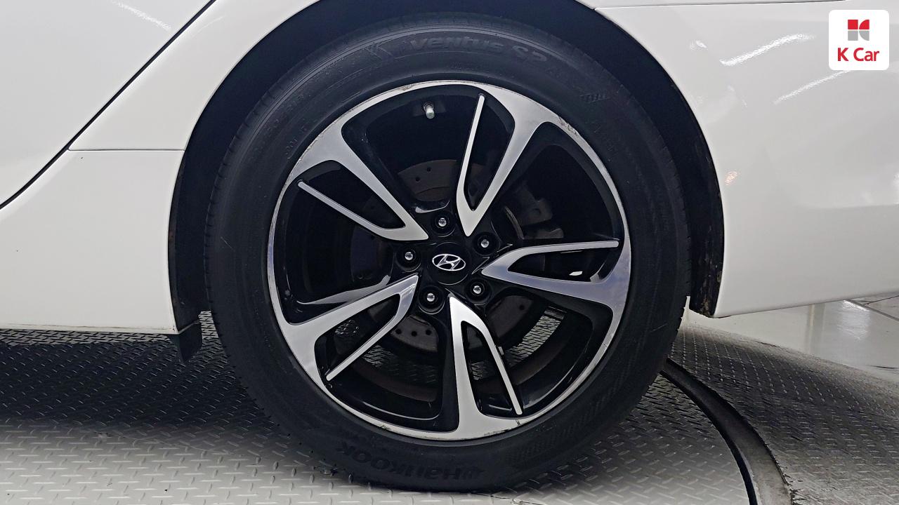 HYUNDAI The New I40 Saloon 1.7 VGT