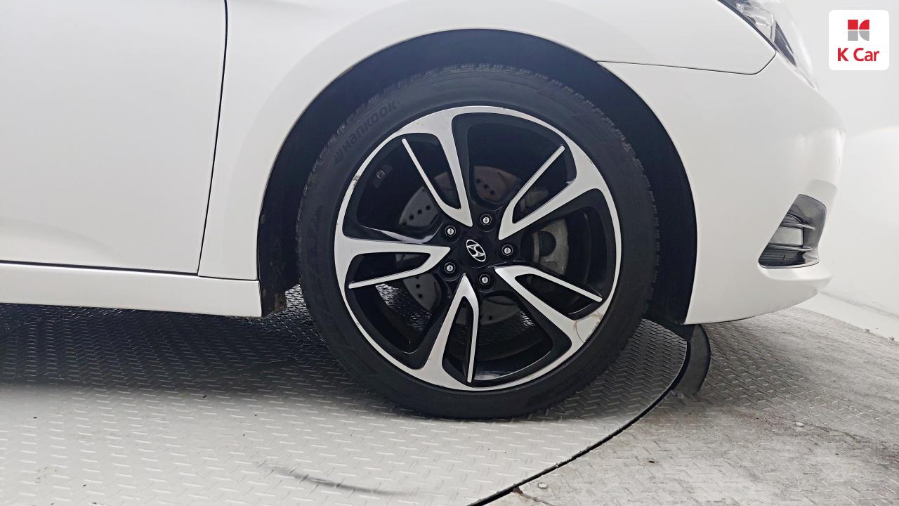 HYUNDAI The New I40 Saloon 1.7 VGT