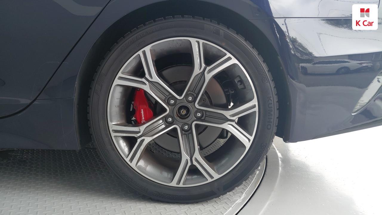 KIA Stinger 2.0 Turbo