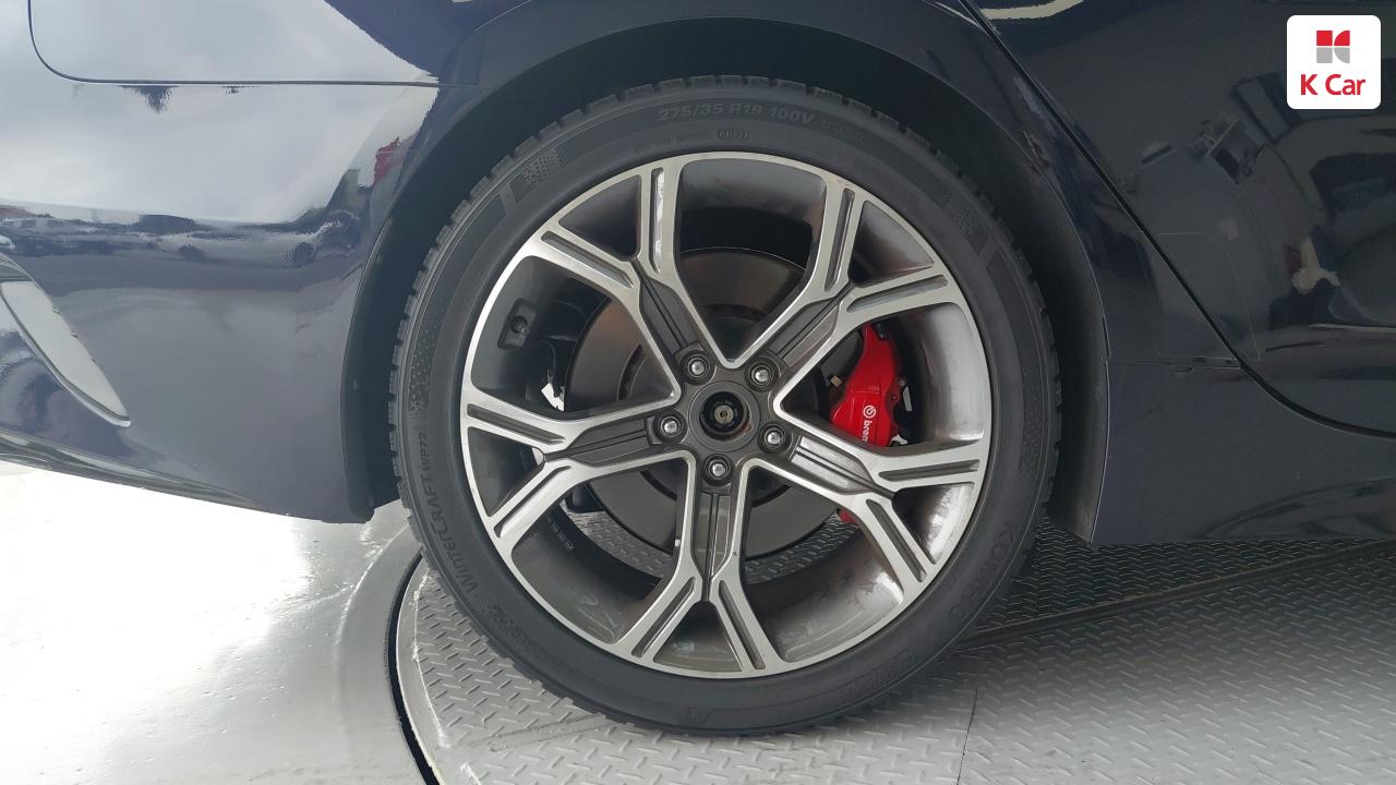 KIA Stinger 2.0 Turbo