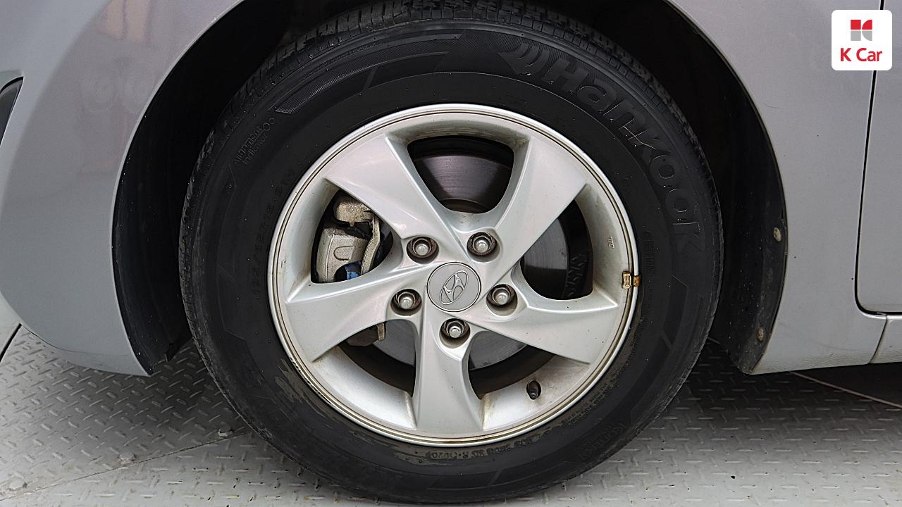 HYUNDAI The New Avante MD 1.6 GDI