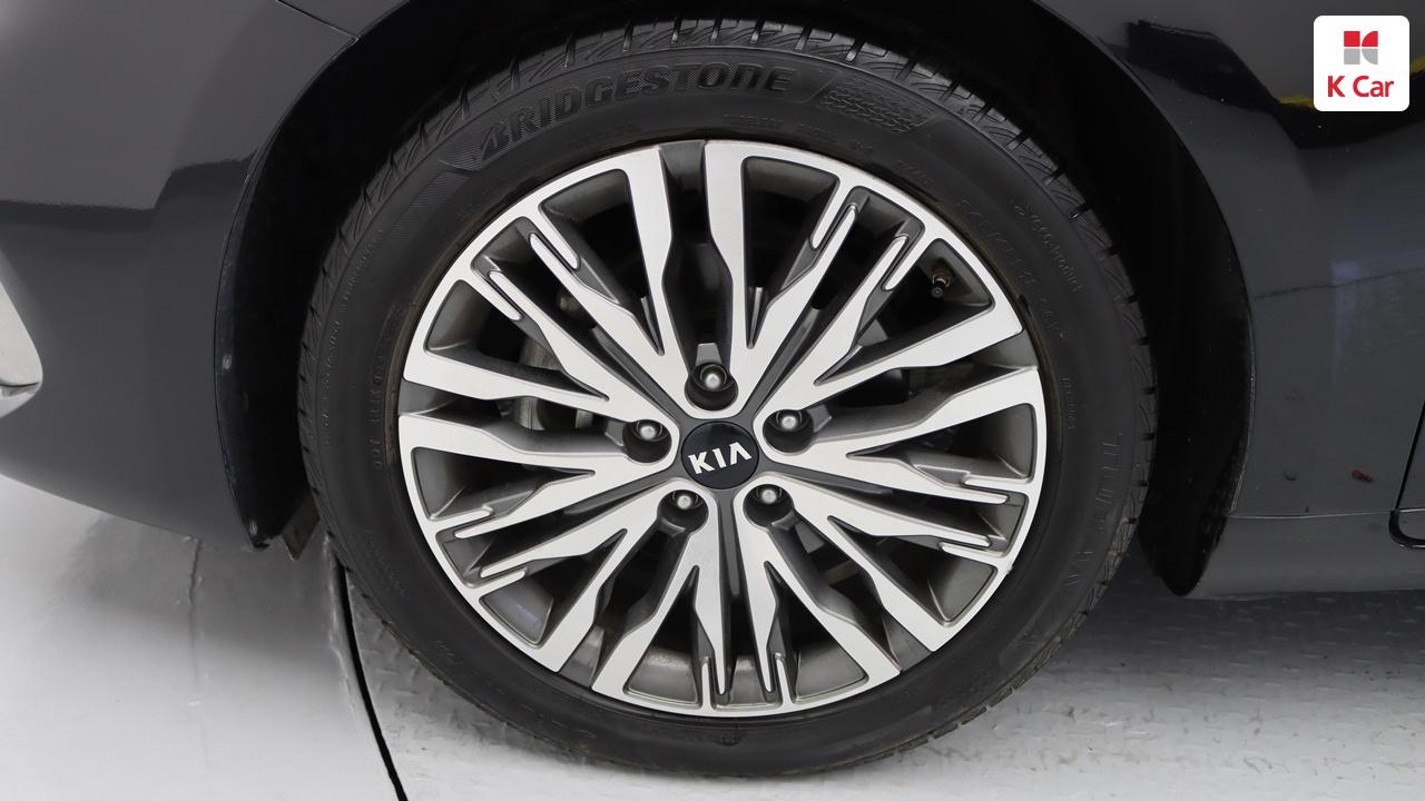 KIA K7 Premier Hybrid Noblesse