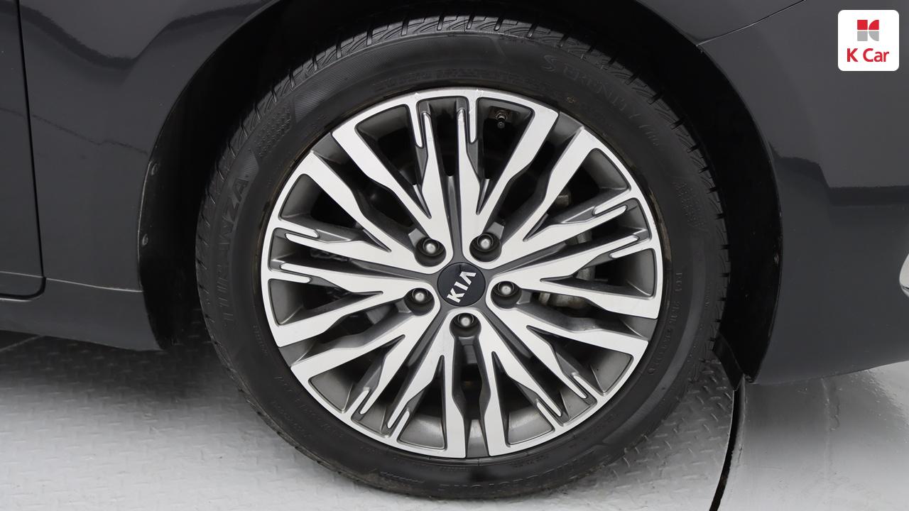KIA K7 Premier Hybrid Noblesse