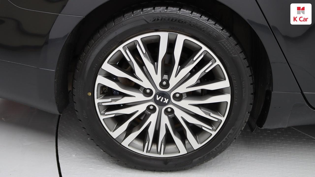 KIA K7 Premier Hybrid Noblesse