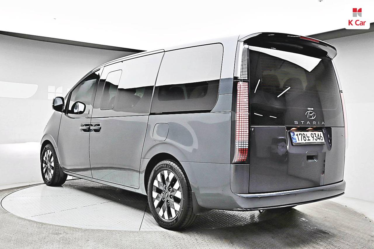 HYUNDAI Staria 2.2 Diesel Lounge 9-Seater 4W