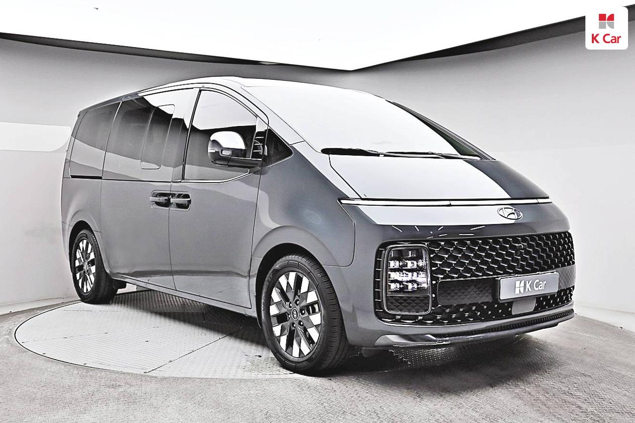 HYUNDAI Staria 2.2 Diesel Lounge 9-Seater 4W