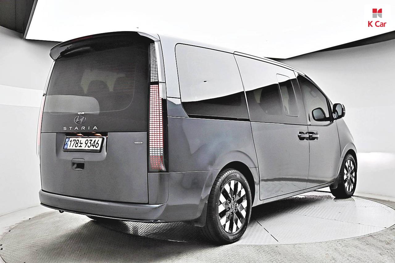 HYUNDAI Staria 2.2 Diesel Lounge 9-Seater 4W