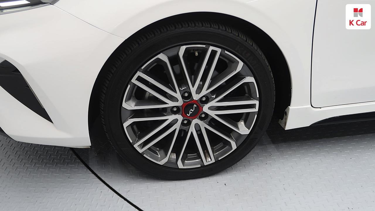KIA The New K3 1.6 GT 5Door