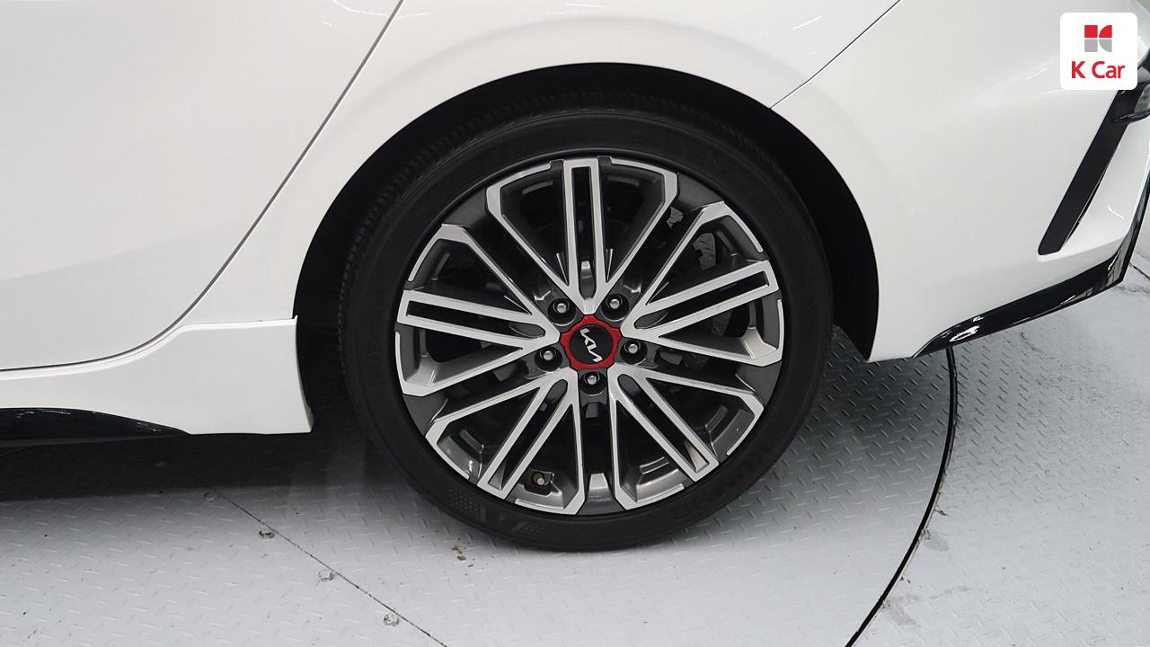 KIA The New K3 1.6 GT 5Door