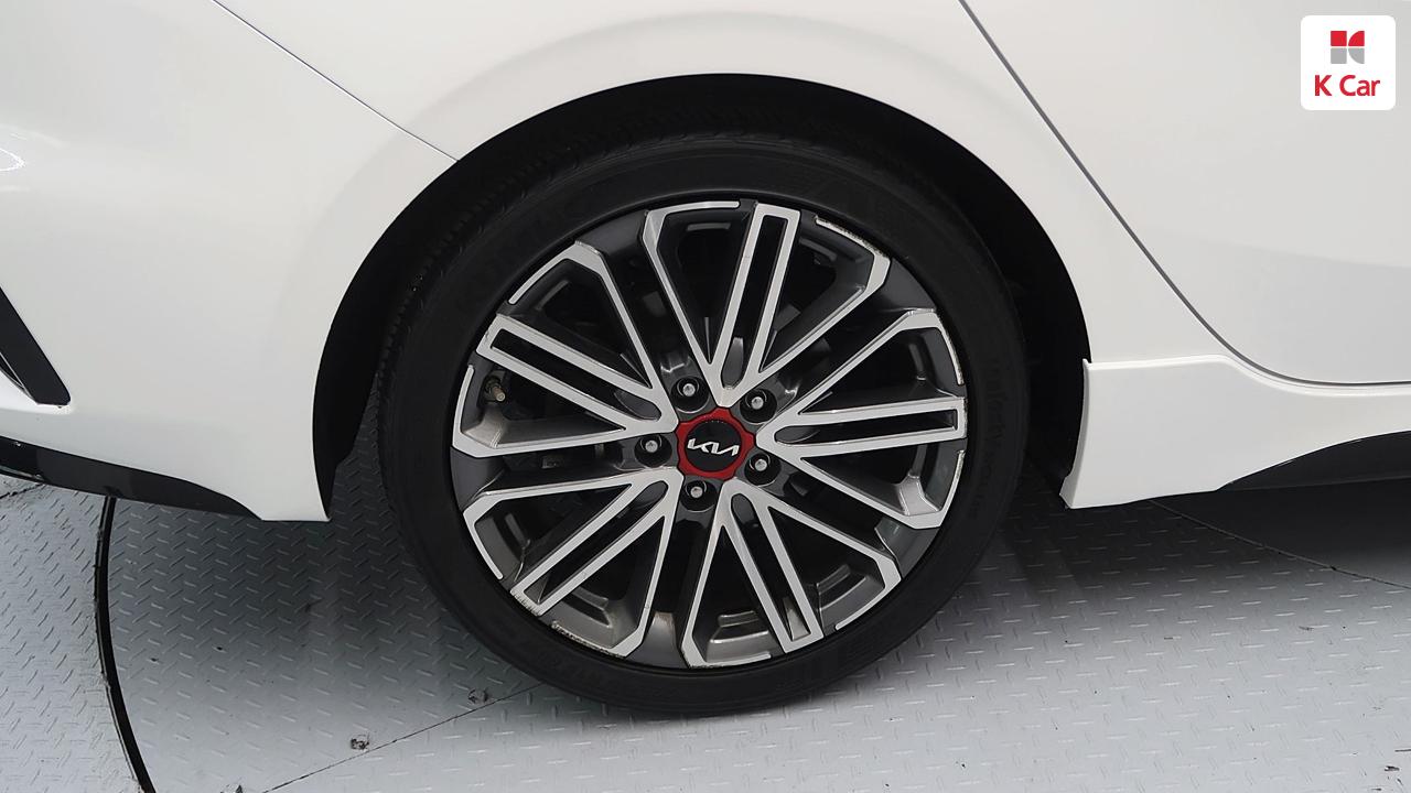 KIA The New K3 1.6 GT 5Door