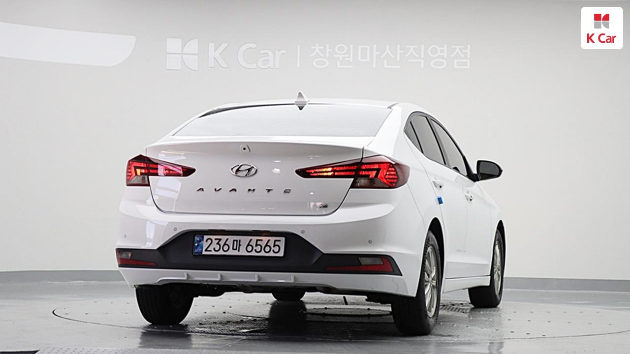HYUNDAI The New Avante AD 1.6 Gasoline