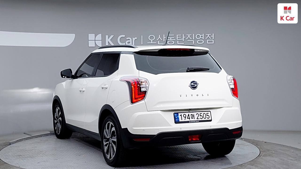 KG MOBILITY(SSANGYONG) Very New Tivoli 1.5 Gasoline 2WD