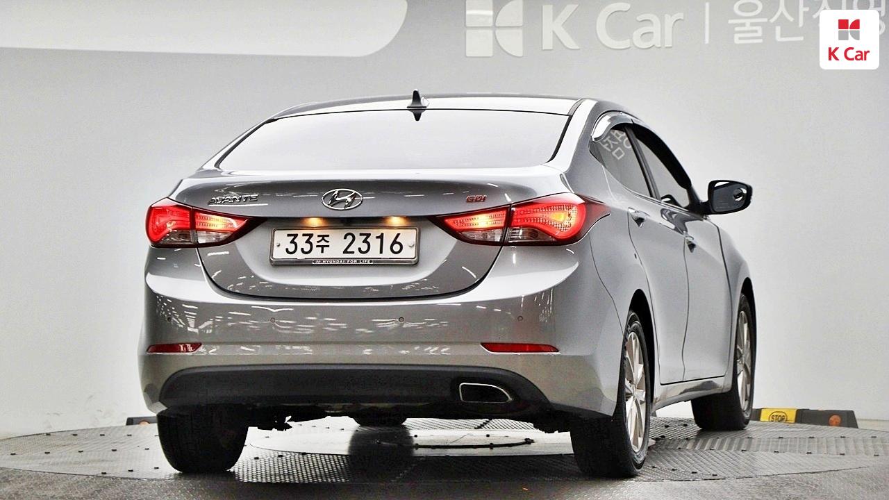 HYUNDAI The New Avante MD 1.6 GDI