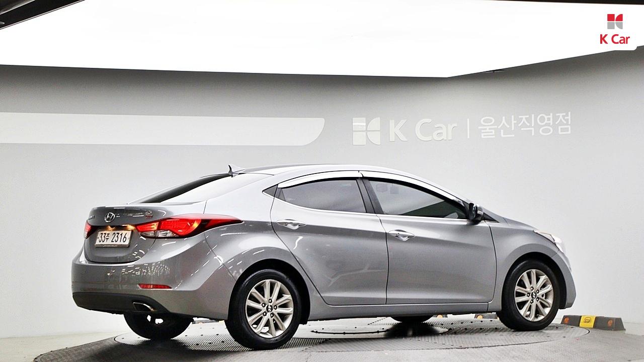 HYUNDAI The New Avante MD 1.6 GDI