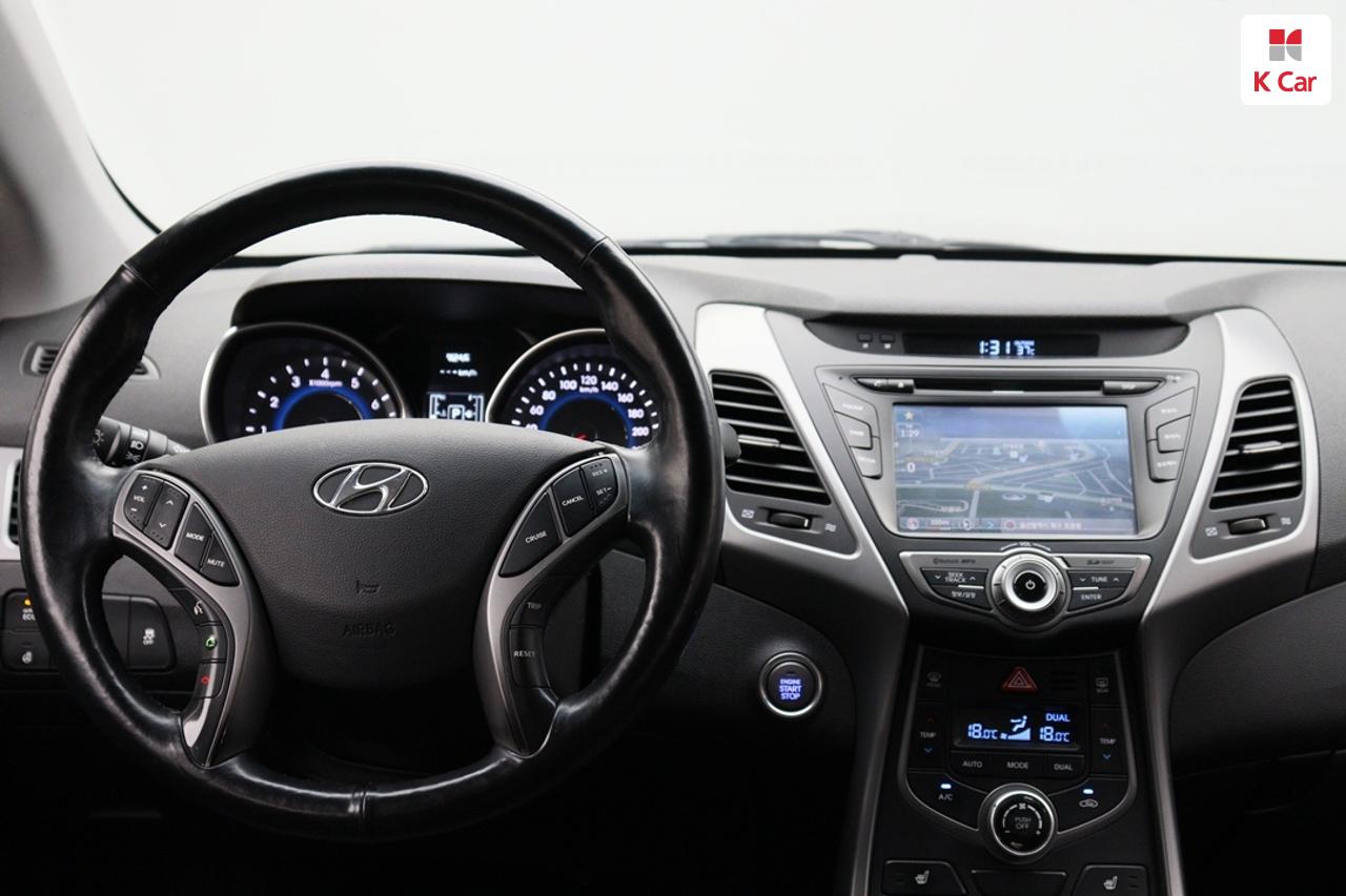 HYUNDAI The New Avante MD 1.6 GDI