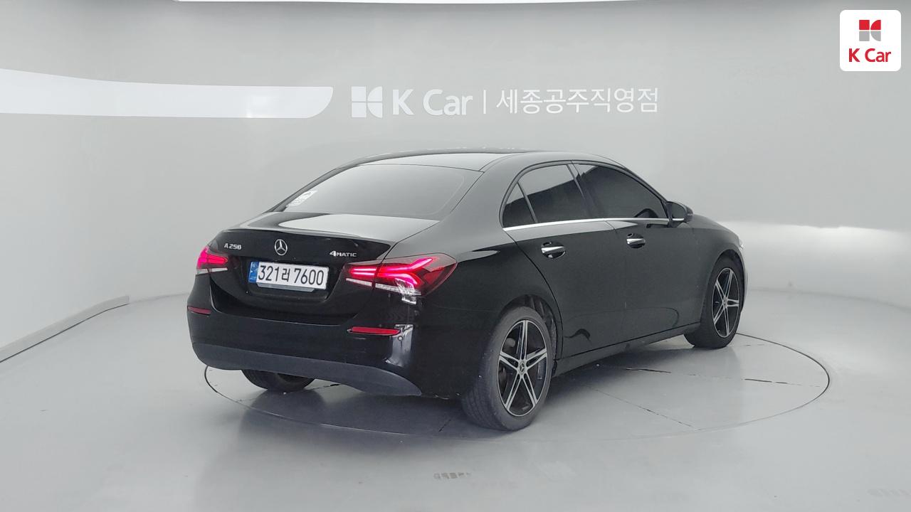 BENZ A-Class (4th Generation) A250 Sedan 4Matic
