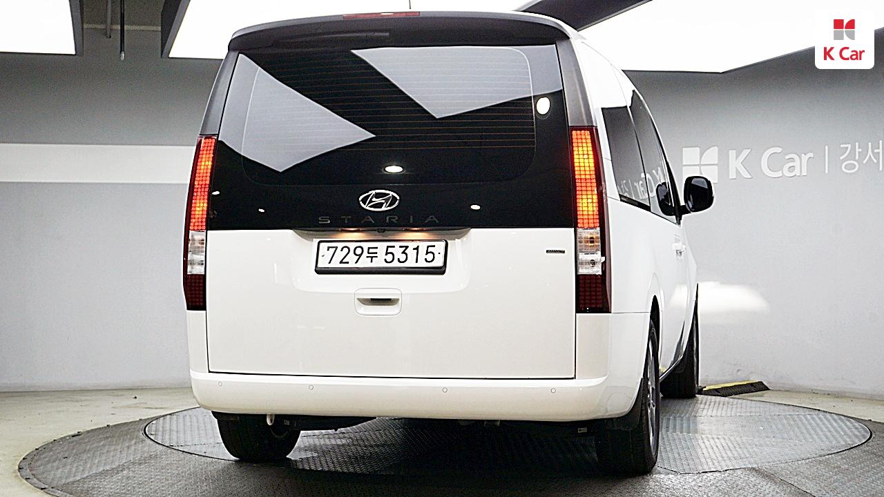 HYUNDAI Staria 2.2 Diesel Tourer 11-Seater 4W