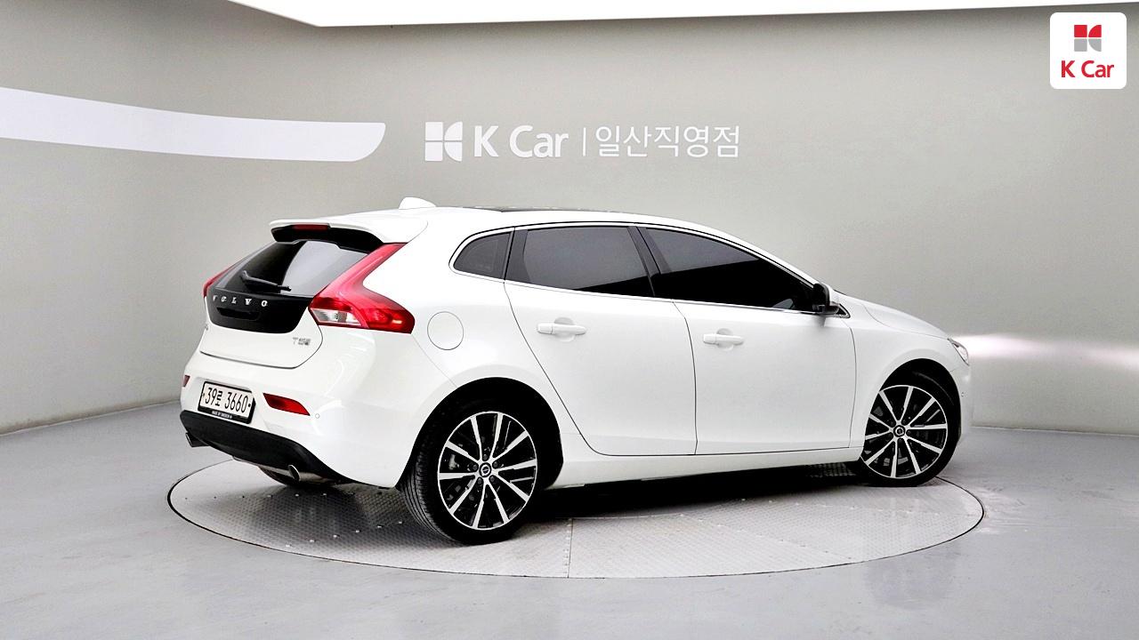 VOLVO V40 (2nd Generation) T5