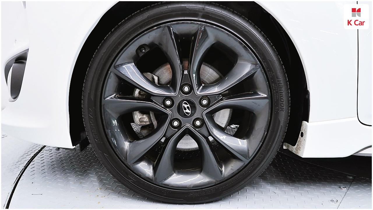 HYUNDAI The New Veloster 1.6 Turbo GDI