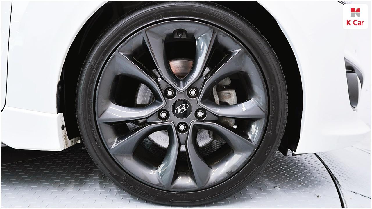 HYUNDAI The New Veloster 1.6 Turbo GDI