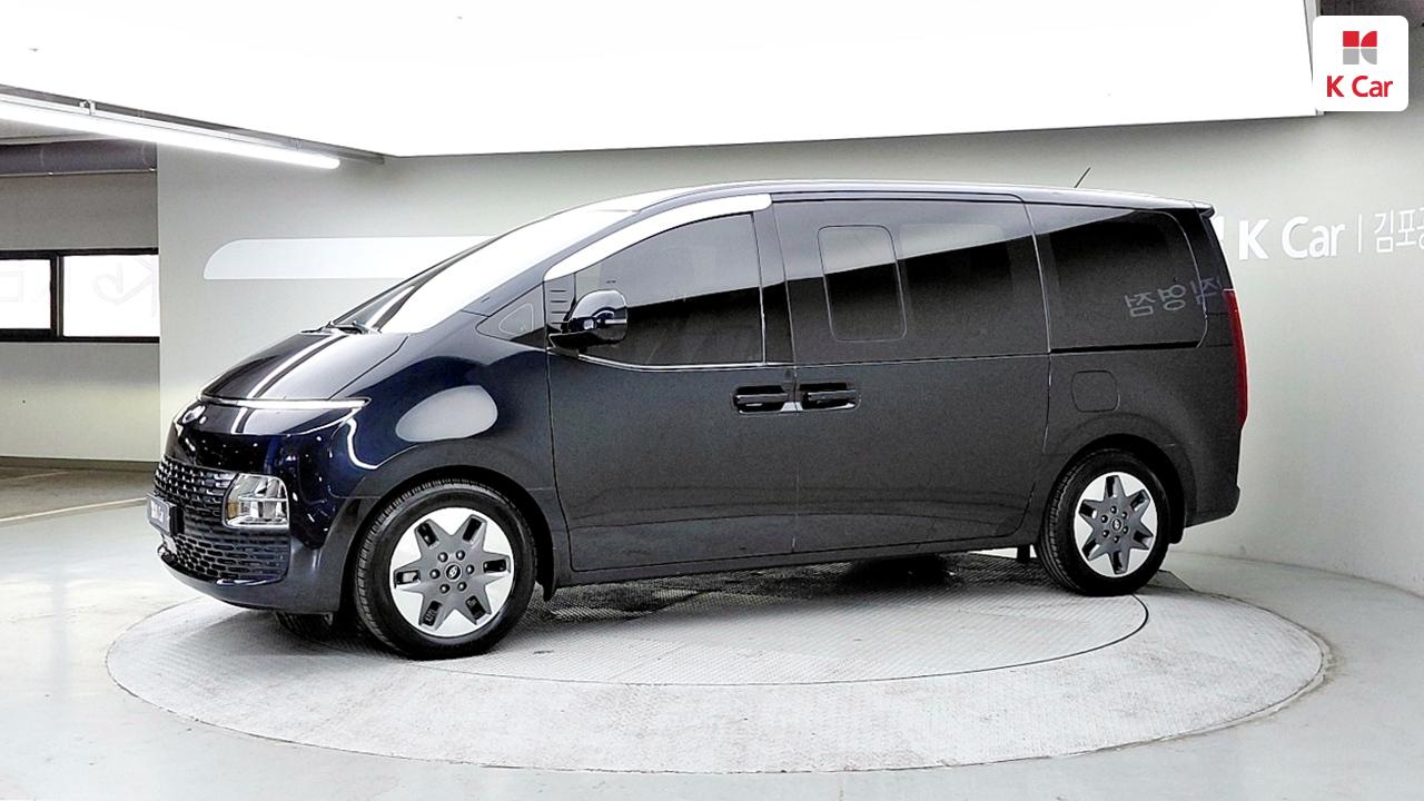 HYUNDAI Staria 2.2 Diesel Tourer 11-Seater 4W