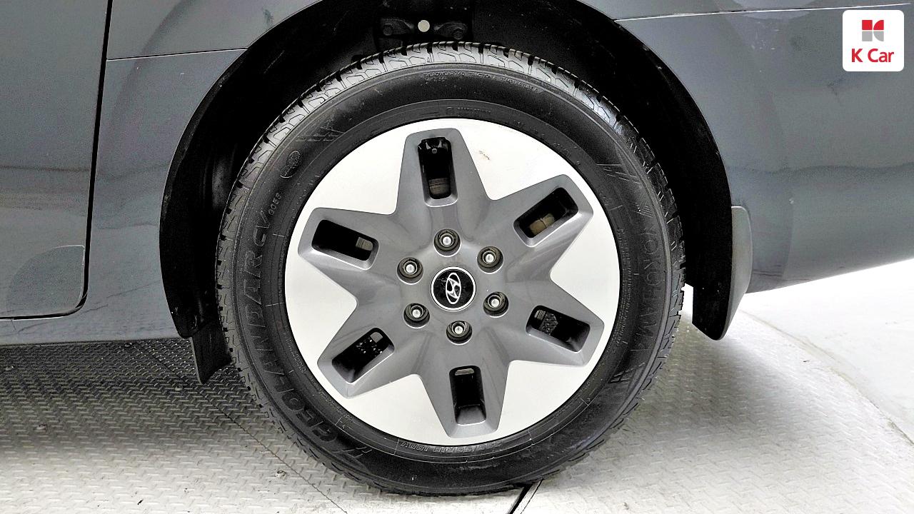 HYUNDAI Staria 2.2 Diesel Tourer 11-Seater 4W