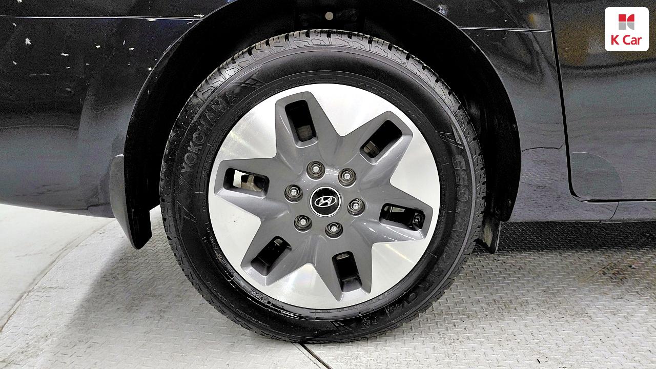 HYUNDAI Staria 2.2 Diesel Tourer 11-Seater 4W