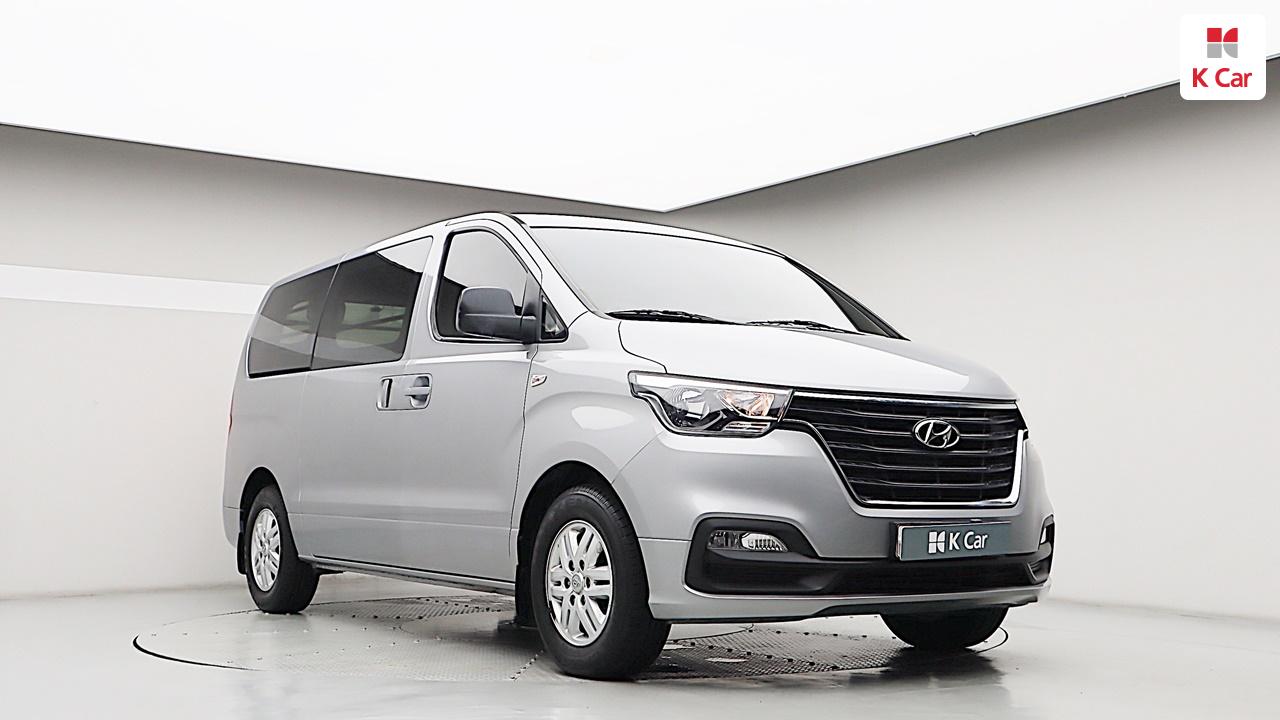 HYUNDAI The New Grand Starex 3-Seater Diesel Van