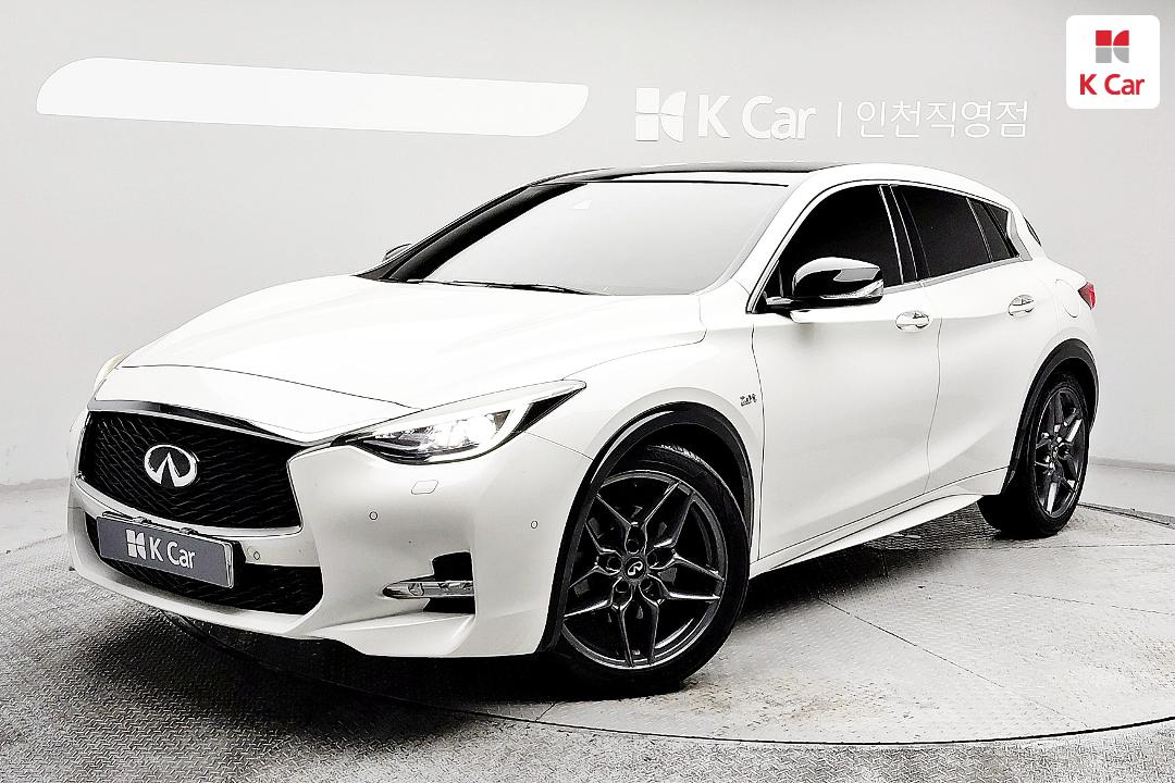 인피니티 Q30 2.0 프리미엄