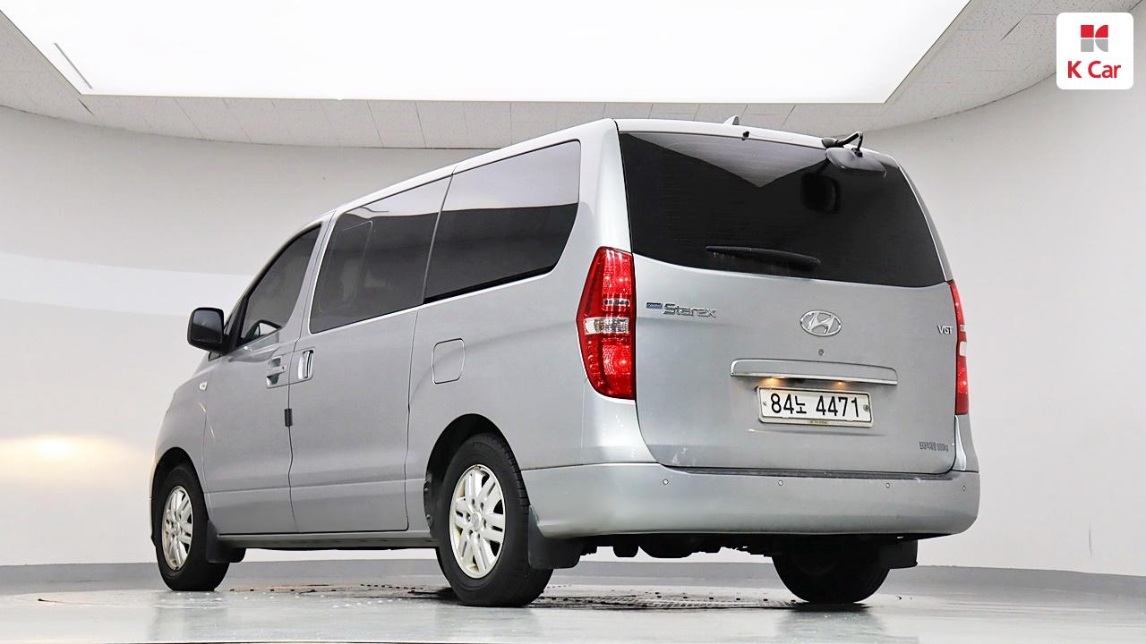 HYUNDAI The New Grand Starex 5-Seater Diesel Van