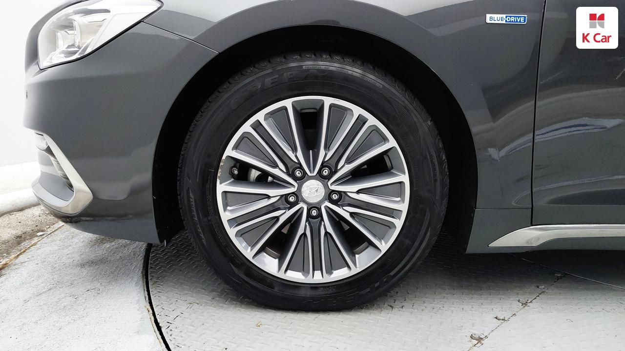 HYUNDAI Grandeur IG Hybrid 2.4 HEV