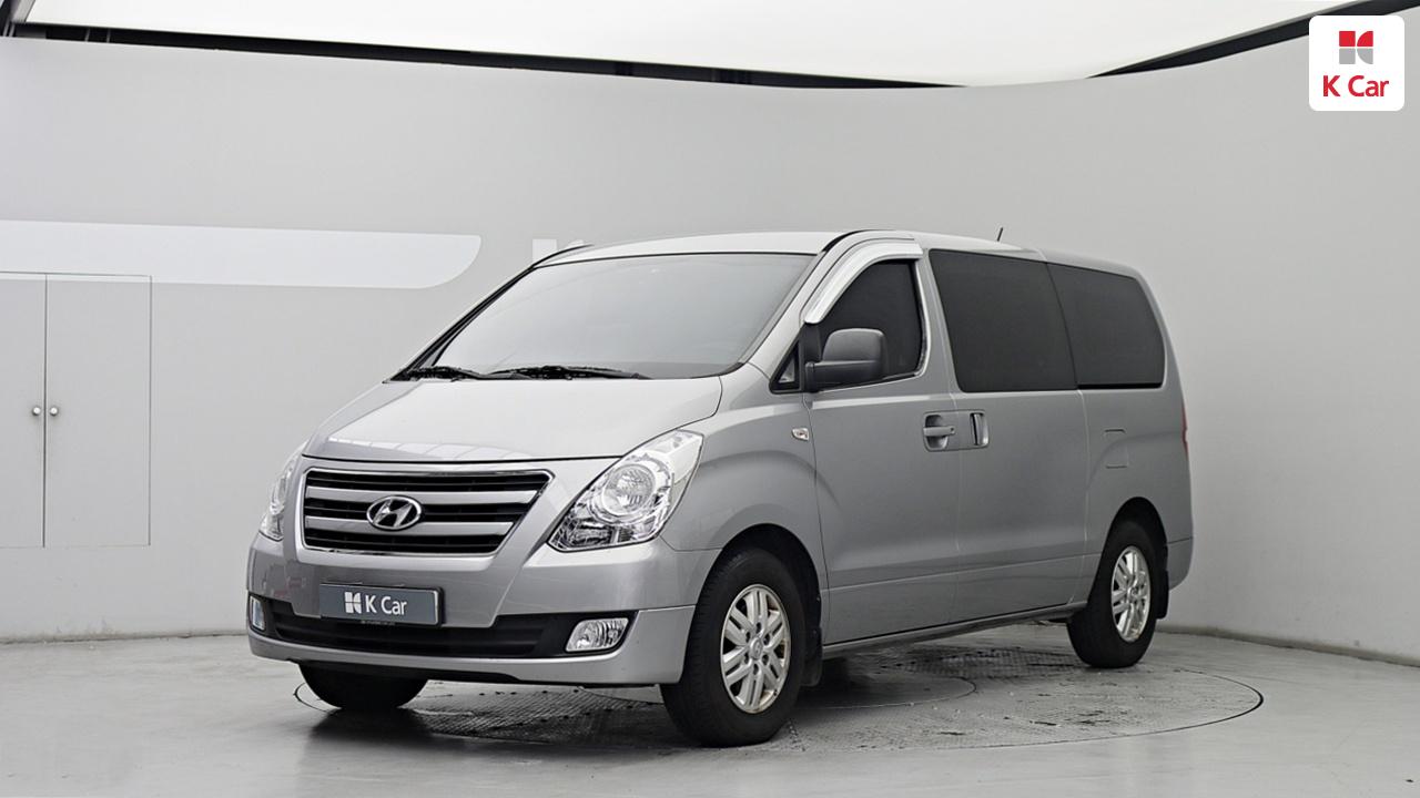 HYUNDAI Grand Starex 3-Seater Diesel Van