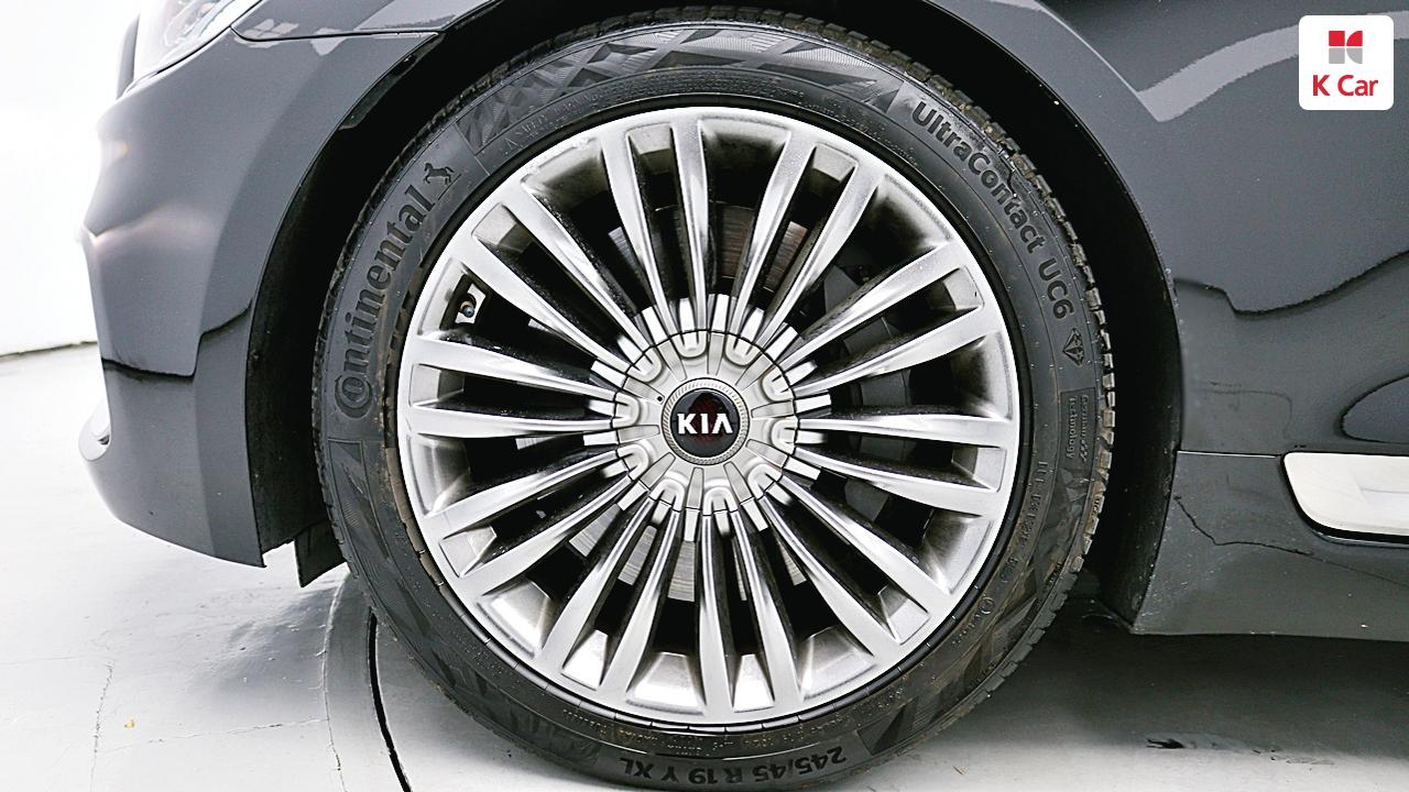 KIA The K9 3.3 Turbo AWD