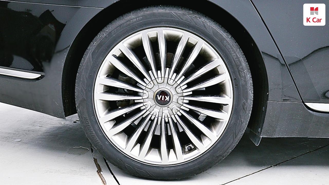 KIA The K9 3.3 Turbo AWD