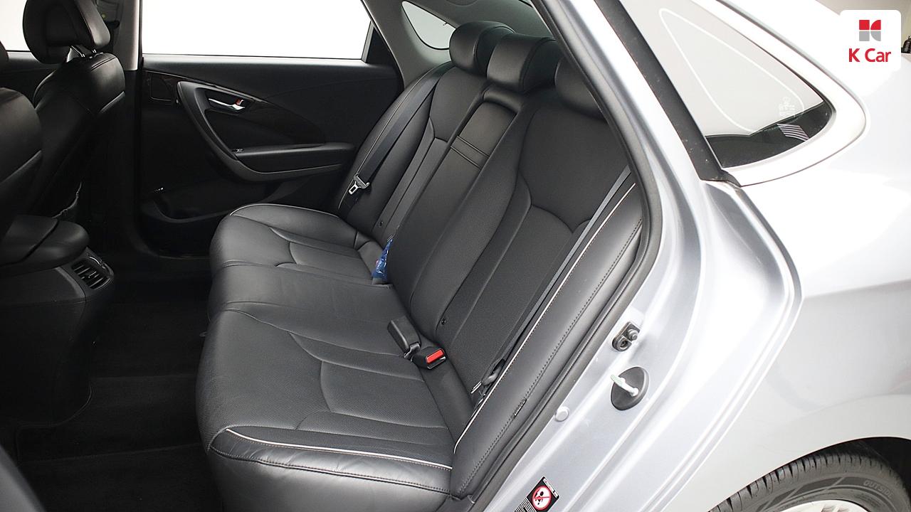 HYUNDAI Aslan G300
