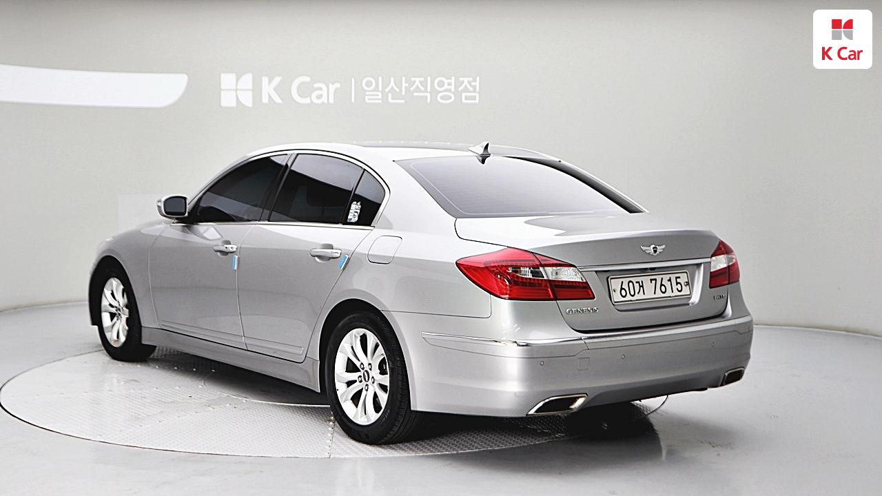 HYUNDAI Genesis BH 330