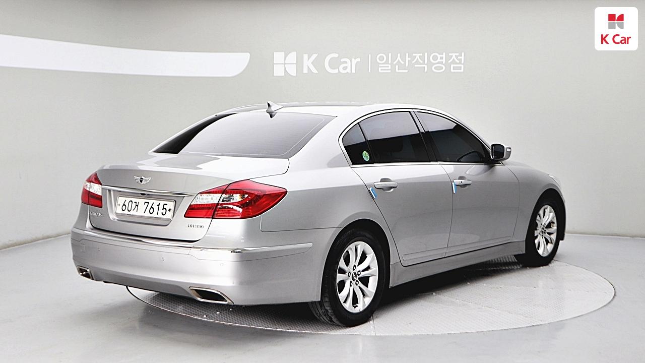 HYUNDAI Genesis BH 330