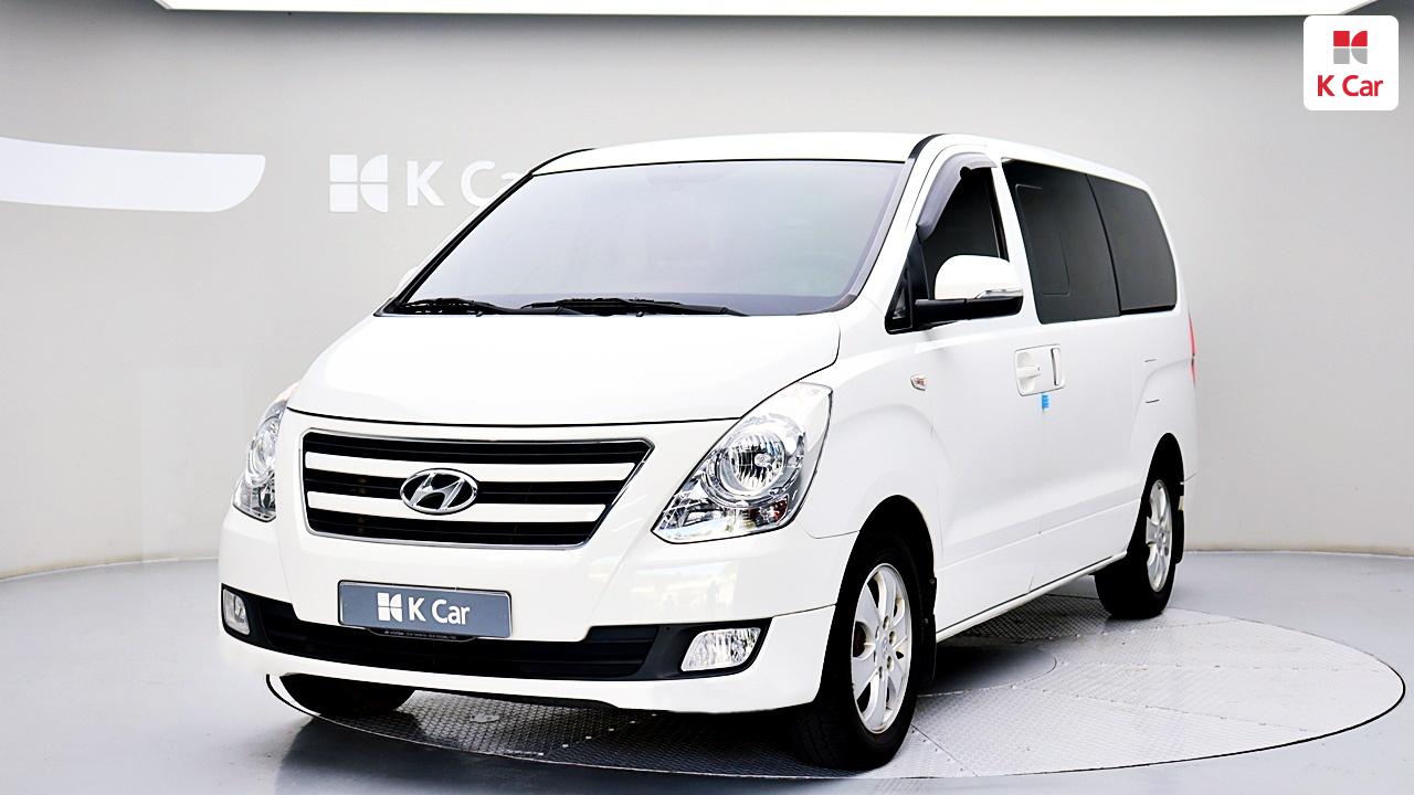 HYUNDAI Grand Starex 5-Seater Diesel Van
