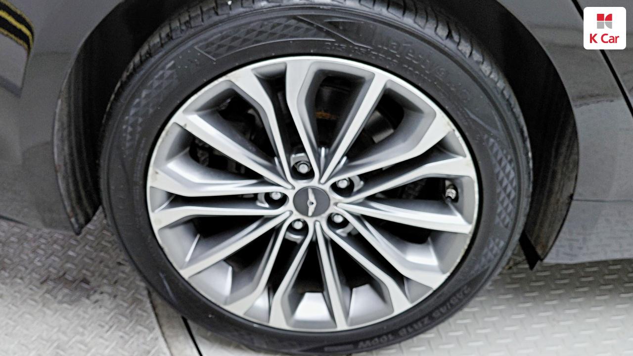 HYUNDAI Genesis DH G330
