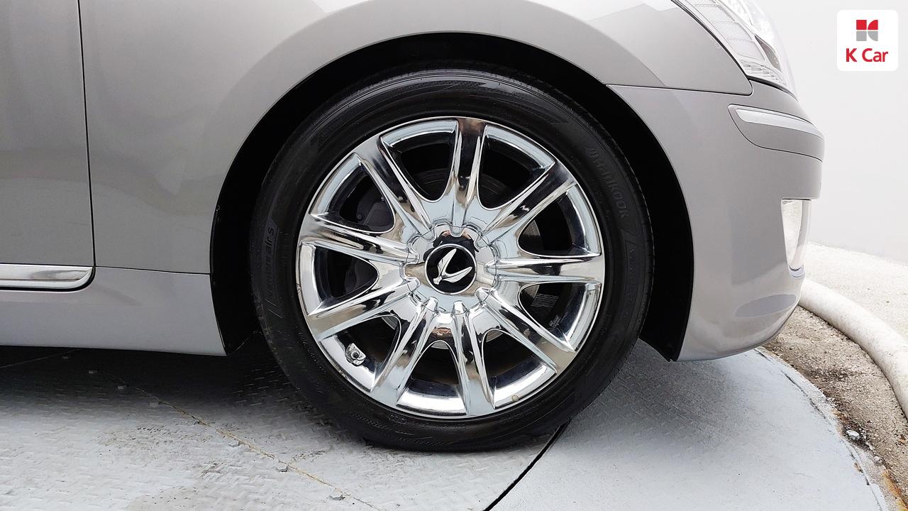 HYUNDAI Ecuus (New Model) VS380