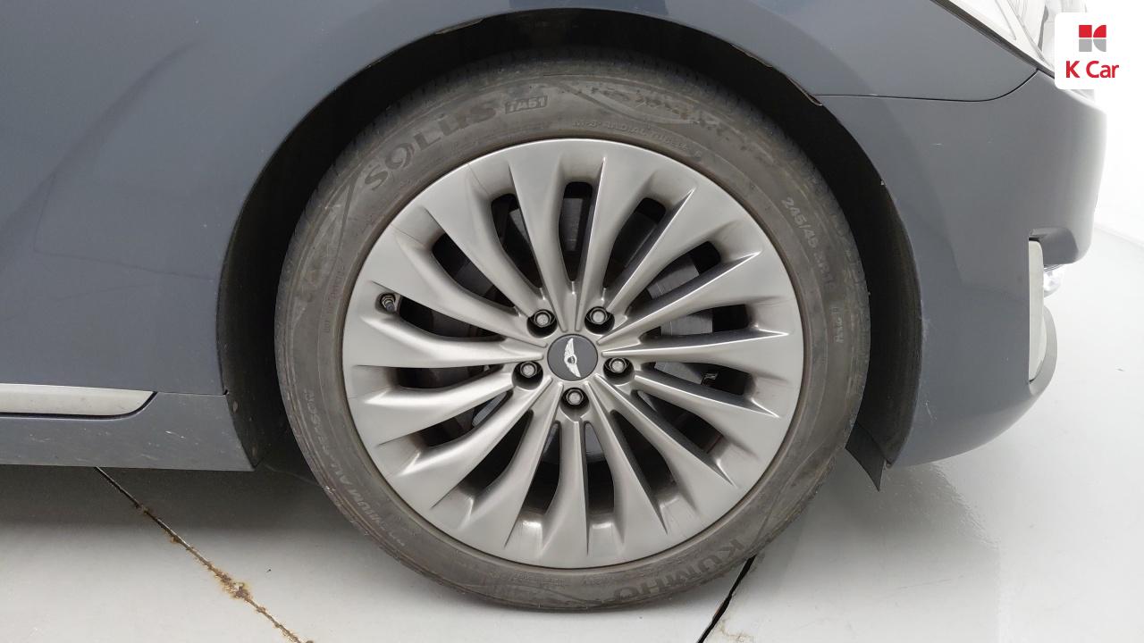 GENESIS EQ900 3.8 GDi AWD