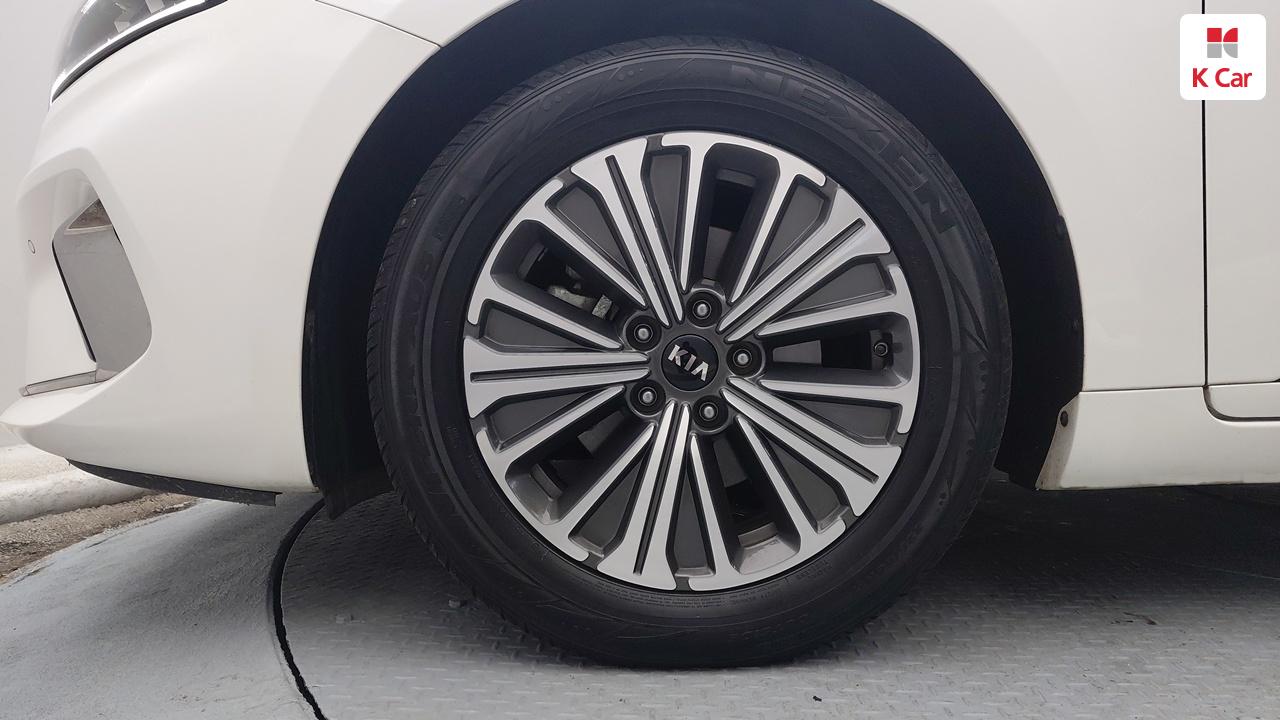 KIA K7 Premier Hybrid Noblesse
