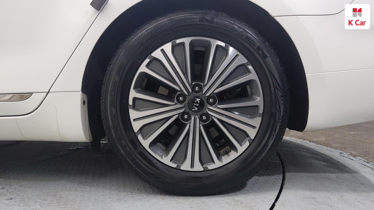 KIA K7 Premier Hybrid Noblesse