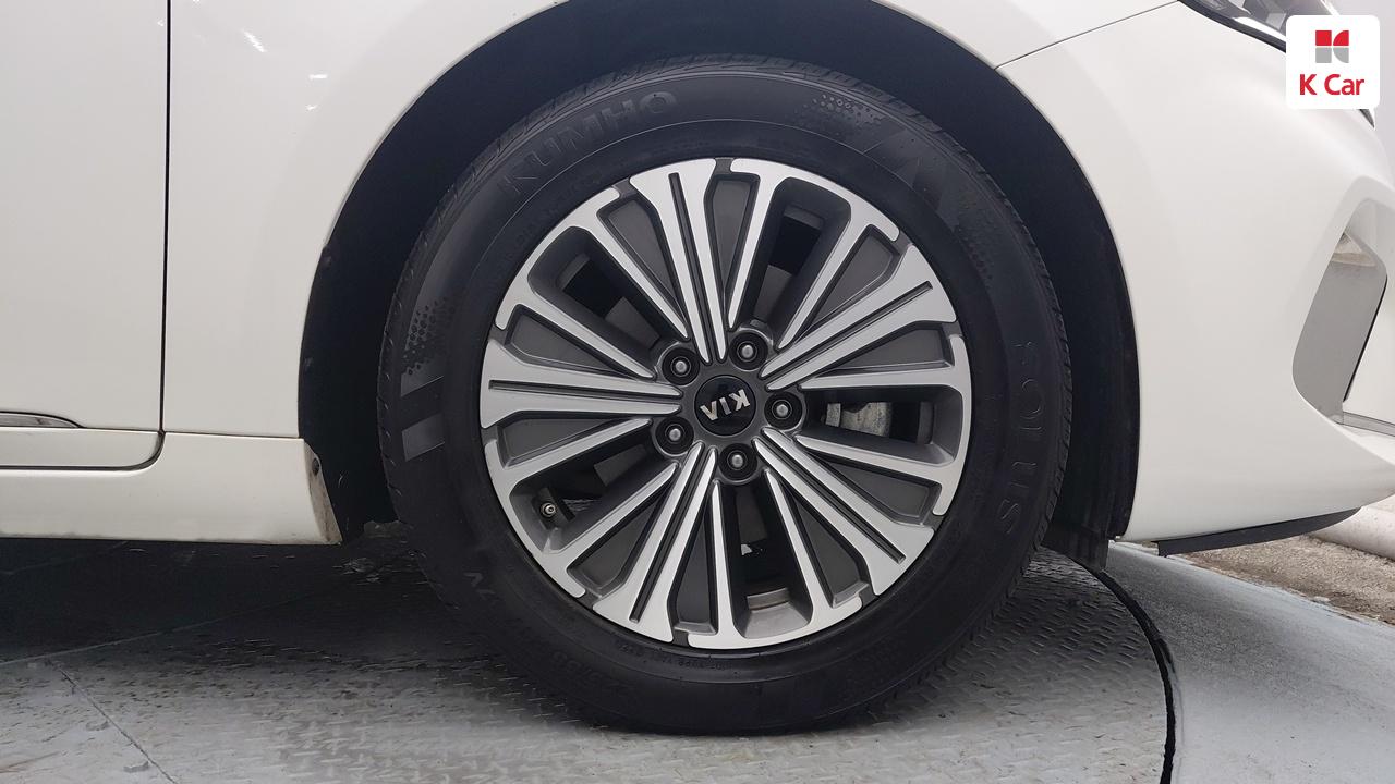 KIA K7 Premier Hybrid Noblesse