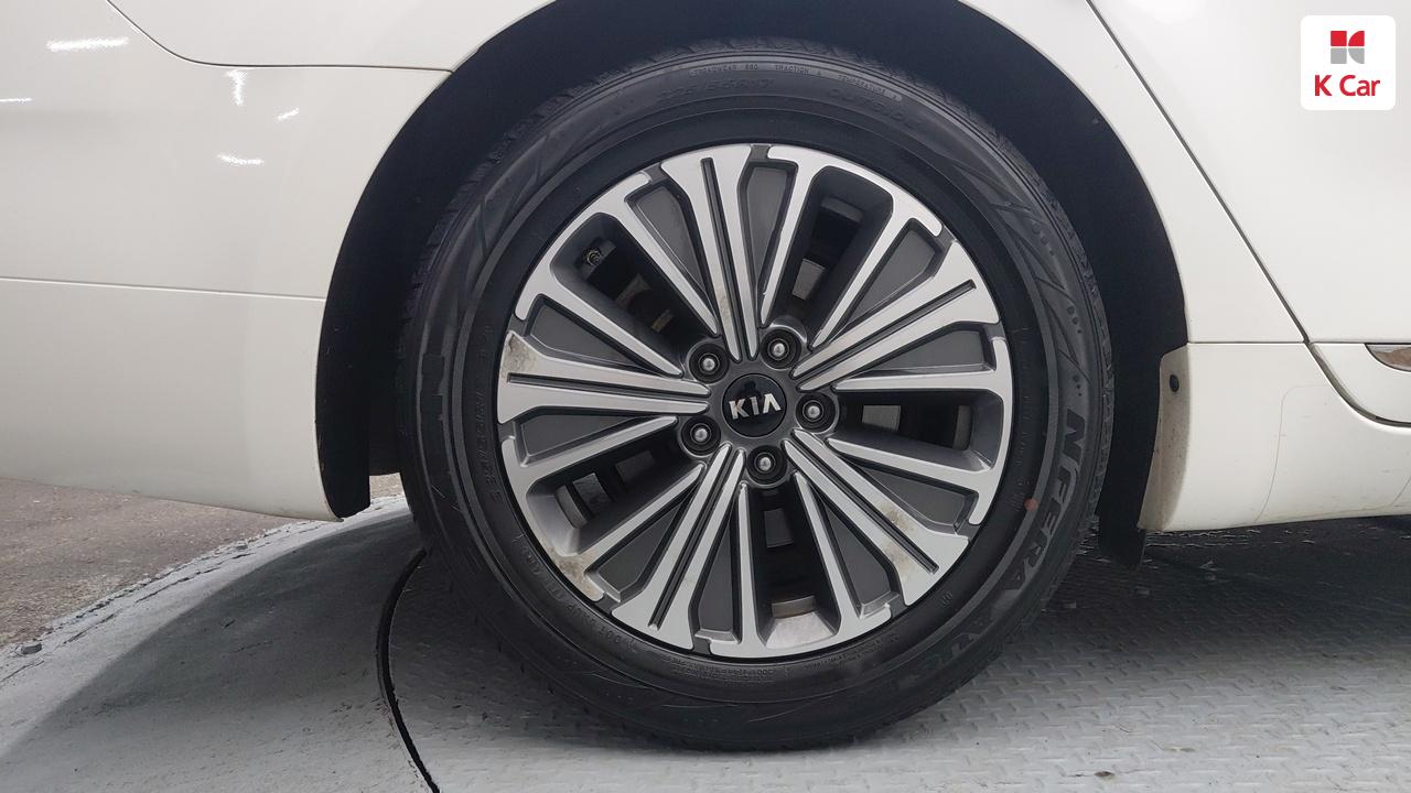 KIA K7 Premier Hybrid Noblesse